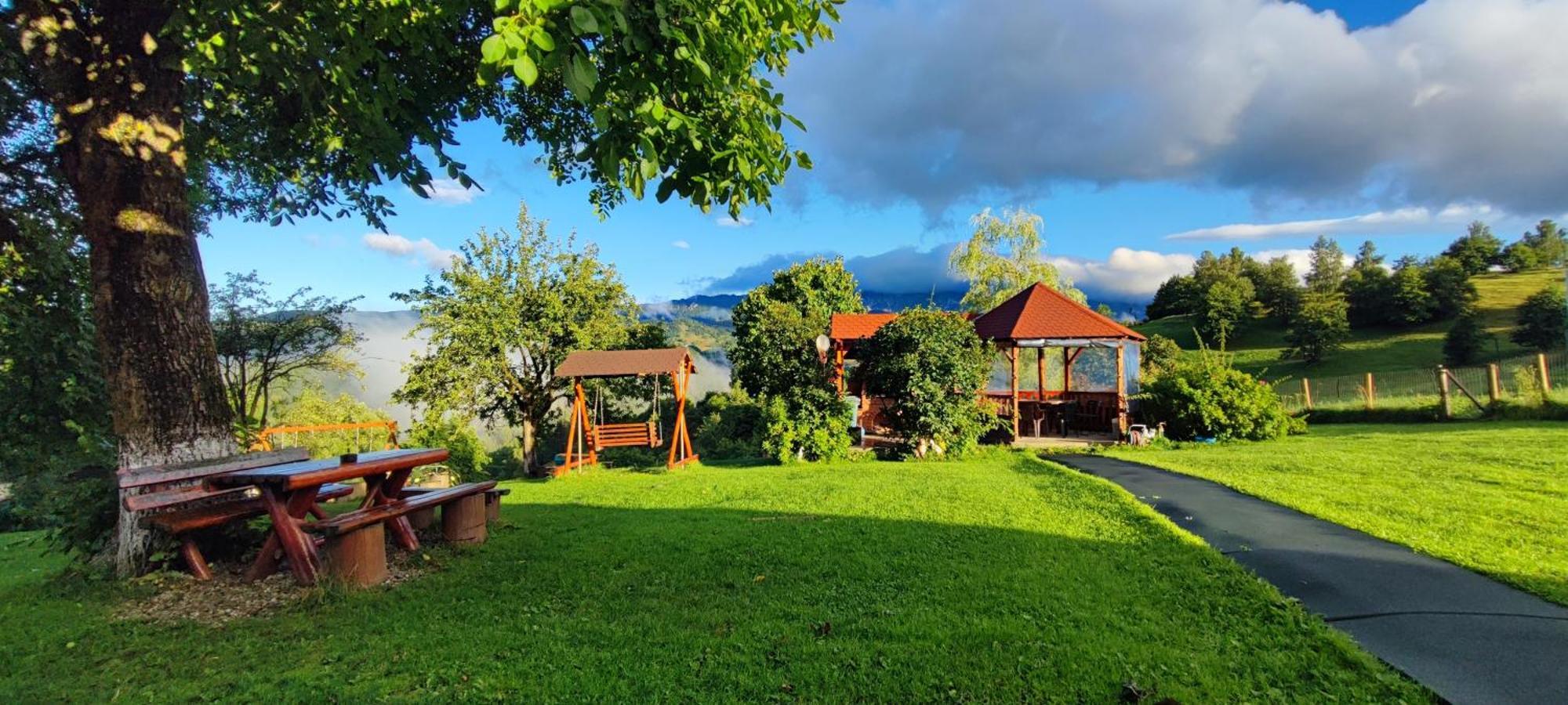 Nona Highland Home Moieciu de Jos Extérieur photo